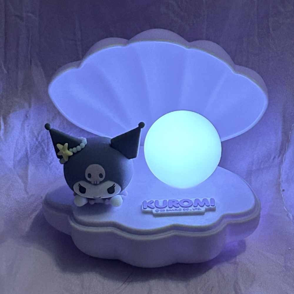 Kuromi Clamshell Nightlight